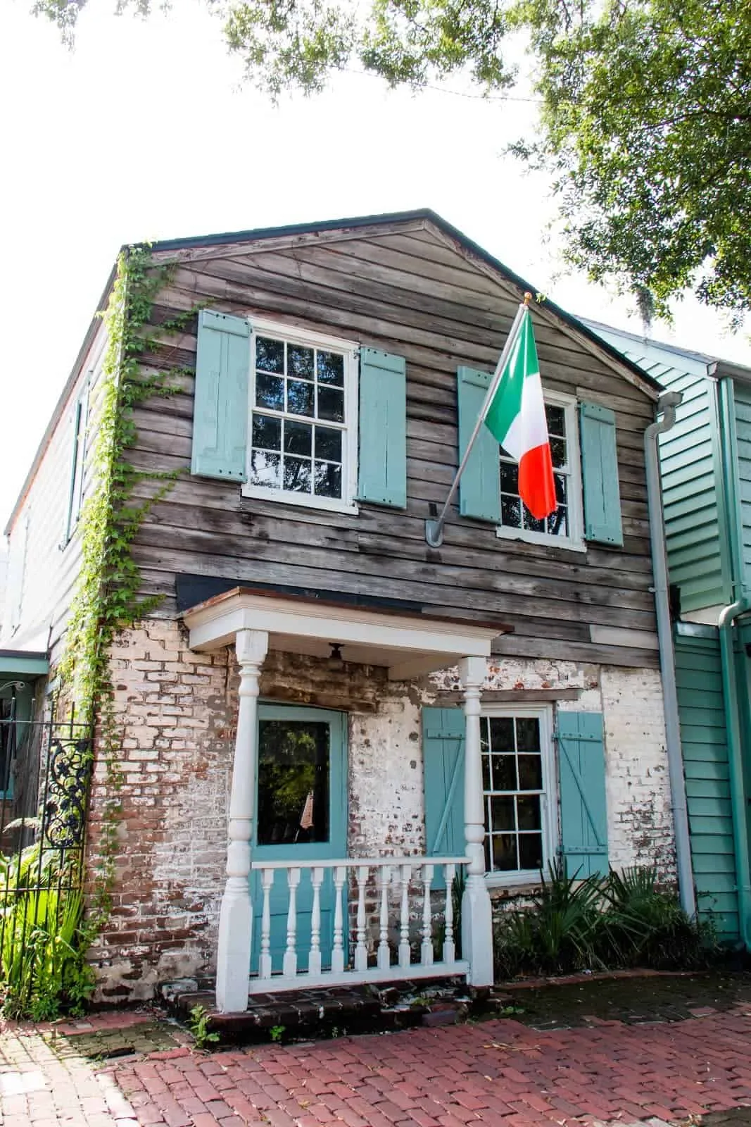 haint blue in Savannah